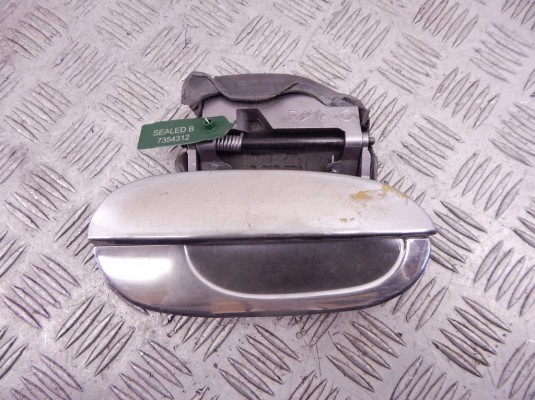 Ручка наружная передняя правая BMW 5-series (E39) 51 21 0 000 516 Ручка наружная передняя правая BMW 5-series (E39) 51 21 0 000 516