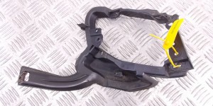 Кронштейн крепления фары противотуманной левой BMW 3-series (E90/91/92) 7154717