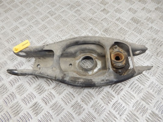 Рычаг задний правый BMW X1-series (E84) 33 32 6 772 899