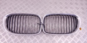 Решетка радиатора BMW 7-series (F01/02) 51 11 7 184 152 Решетка радиатора BMW 7-series (F01/02) 51 11 7 184 152