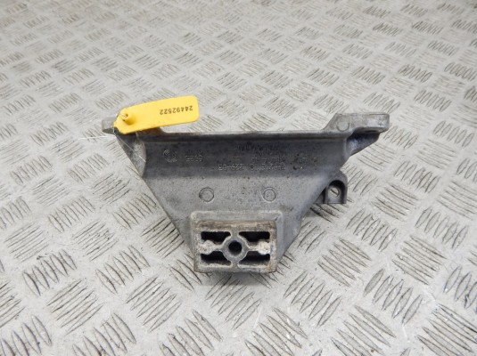 Кронштейн КПП BMW 7-series (F01/02) 22 32 6 781 229