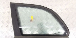 Стекло кузовное боковое левое BMW 3-series (E46)
