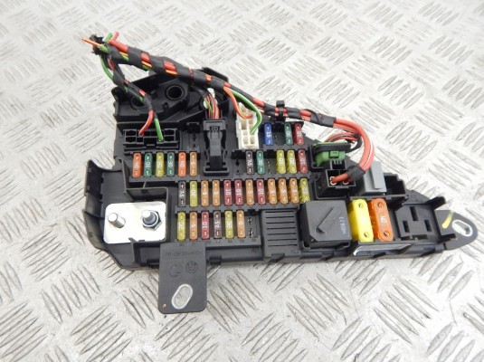 Блок предохранителей BMW 5-series (E60/61) 61 14 6 906 588