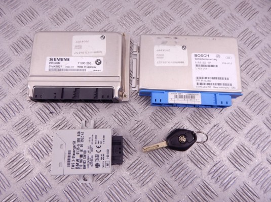 Блок управления двигателем BMW 3-series (E46) 12 14 7 500 255
