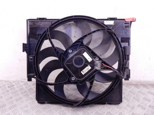 Вентилятор радиатора BMW 3-series (F30/31) 17 42 8 641 963 Вентилятор радиатора BMW 3-series (F30/31) 17 42 8 641 963