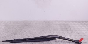 Щеткодержатель (поводок стеклоочистителя, дворник) BMW 5-series (E39) 61 61 8 209 879