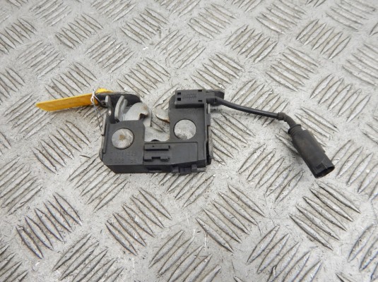 Замок капота BMW 1-series (E87) 51 23 7 115 229 Замок капота BMW 1-series (E87) 51 23 7 115 229