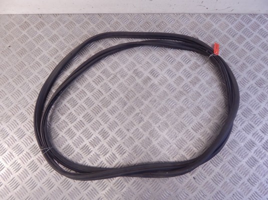 Уплотнитель багажника BMW X3-series (E83) 51 71 3 400 383