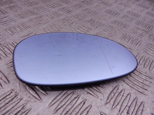 Стекло зеркала наружного правого BMW 3-series (E90/91/92) 51 16 7 145 268