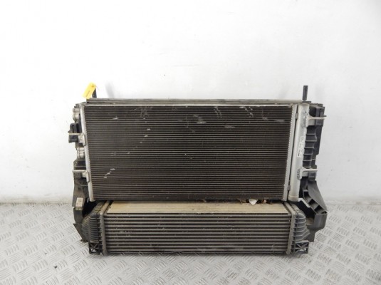 Кассета радиаторов BMW X1-series (F48) 17 42 7 617 608 Кассета радиаторов BMW X1-series (F48) 17 42 7 617 608