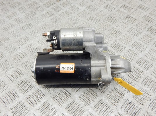 Стартер BMW X5-series (E53) Стартер BMW X5-series (E53)