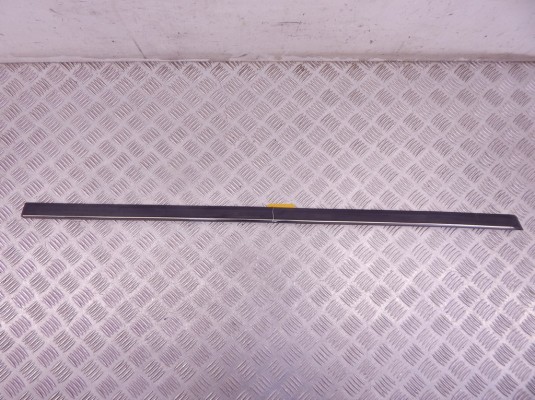 Молдинг двери передней левой BMW 5-series (E39) 51 13 8 159 295 Молдинг двери передней левой BMW 5-series (E39) 51 13 8 159 295