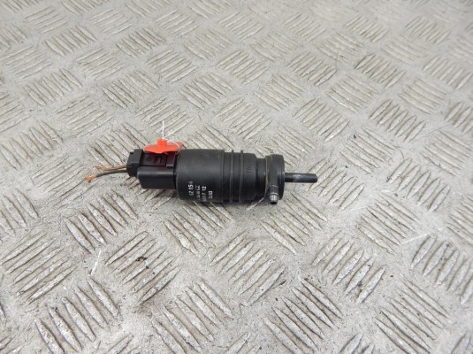 Насос (моторчик) омывателя стекла BMW 3-series (E46) 67 12 8 362 154