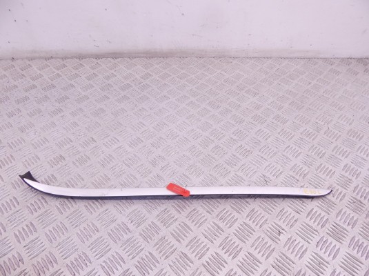 Молдинг стекла лобового BMW 3-series (E90/91/92) 51 13 7 184 001