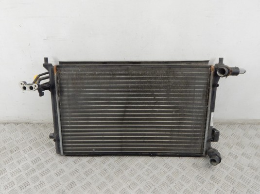 Радиатор (основной) VOLKSWAGEN GOLF V (2006-) 1k0121251p Радиатор (основной) VOLKSWAGEN GOLF V (2006-) 1k0121251p