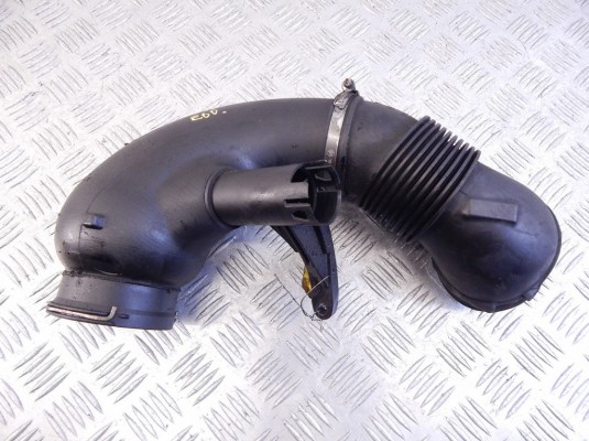 Патрубок интеркулера BMW 5-series (E60/61) 13 71 7 803 843