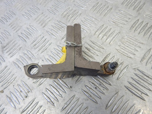 Петля двери передней правой BMW 5-series (E60/61) Петля двери передней правой BMW 5-series (E60/61)