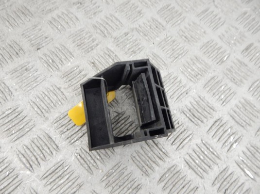 Кронштейн радиатора BMW 5-series (E60/61) 17 11 7 519 271 Кронштейн радиатора BMW 5-series (E60/61) 17 11 7 519 271