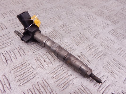 Форсунка BMW 5-series (E60/61) 13 53 7 797 877