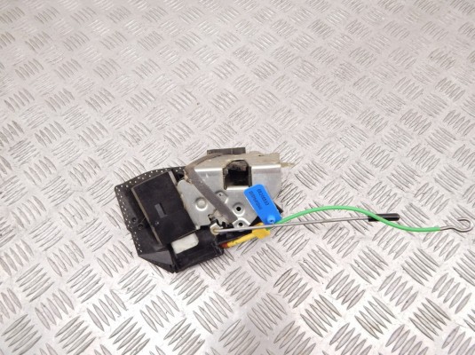 Замок двери передней правой BMW 5-series (E39) 51 21 8 352 166