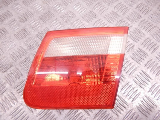 Фонарь крышки багажника правый BMW 3-series (E46) 63 21 8 368 760