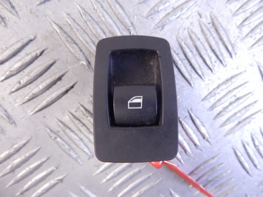 Блок управления стеклоподъемниками BMW 5-series (E60/61) 61 31 9 113 773