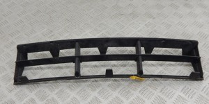 Заглушка (решетка) в бампер передний BMW 5-series (E39) 51 11 8 235 671