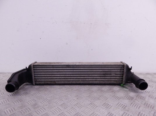 Интеркулер BMW 3-series (E46) 17 51 2 246 795