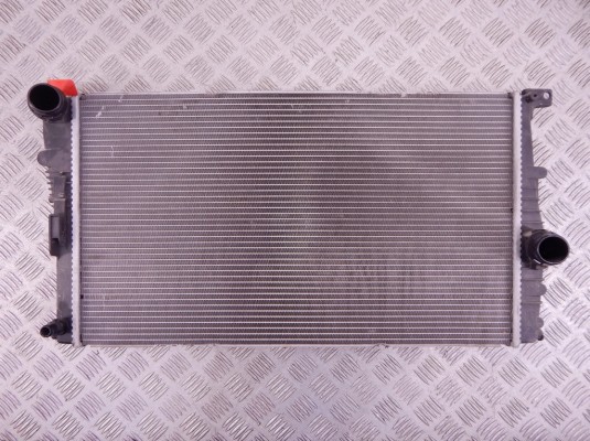 Радиатор (основной) BMW 3-series (F30/31) 17 11 7 600 516 Радиатор (основной) BMW 3-series (F30/31) 17 11 7 600 516