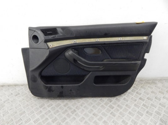 Обшивка двери передней правой (дверная карта) BMW 5-series (E39)