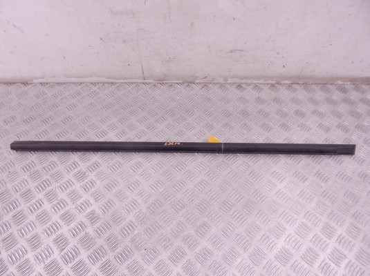 Молдинг двери передней правой BMW 3-series (E36) 51 13 1 960 732