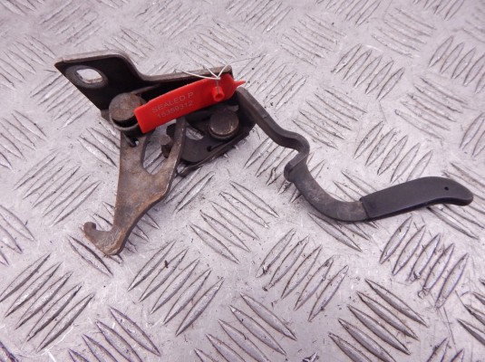 Крюк капота BMW 3-series (E46) 51 23 8 213 029