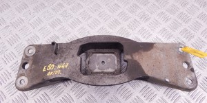Кронштейн КПП BMW 5-series (E60/61) 22 31 6 769 634