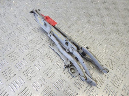 Петля крышки багажника BMW 3-series (E46) 41 62 8 220 073