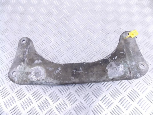 Кронштейн КПП BMW 5-series (E39) 22 32 1 096 106