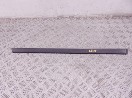 Молдинг двери задней правой BMW 5-series (E39) 51 13 8 184 480 Молдинг двери задней правой BMW 5-series (E39) 51 13 8 184 480