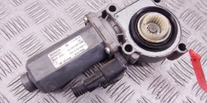 Электромотор раздаточной коробки BMW X5-series (E70) 27 10 7 566 250 Электромотор раздаточной коробки BMW X5-series (E70) 27 10 7 566 250