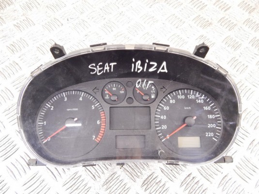 Щиток приборов (приборная панель) SEAT IBIZA  (1999-2002)