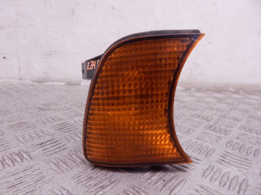 Поворотник правый BMW 5-series (E34) 63 13 1 384 034