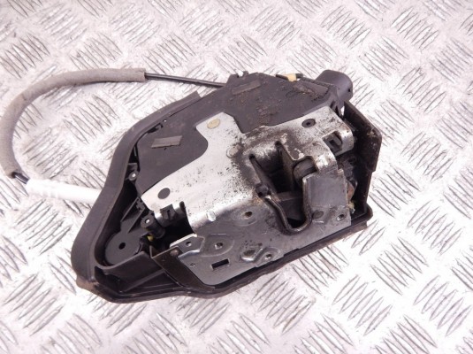 Замок двери передней левой BMW 3-series (E46) 51 21 8 253 431