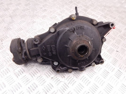 Редуктор переднего моста BMW X5-series (E53) Редуктор переднего моста BMW X5-series (E53)