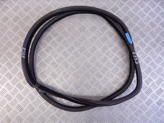 Уплотнитель BMW X5-series (E53) 51 72 7 025 580