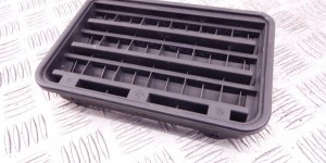 Решетка вентиляции кузова BMW 3-series (E90/91/92) 64 22 8 377 280