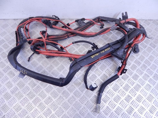 Плюсовой провод аккумулятора BMW X5-series (E70) 61 12 9 217 004