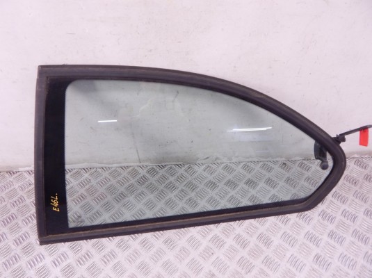 Стекло кузовное боковое левое BMW 3-series (E46) 51 36 8 250 335 Стекло кузовное боковое левое BMW 3-series (E46) 51 36 8 250 335