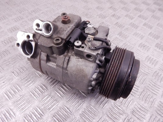 Компрессор кондиционера BMW 5-series (E39) 64 52 8 377 241