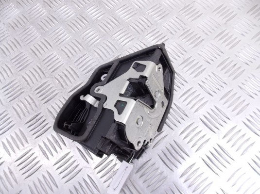 Замок двери передней правой BMW 5-series (E60/61) 51 21 7 202 144