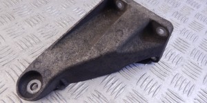 Кронштейн двигателя BMW 1-series (E87) 22 11 6 760 310