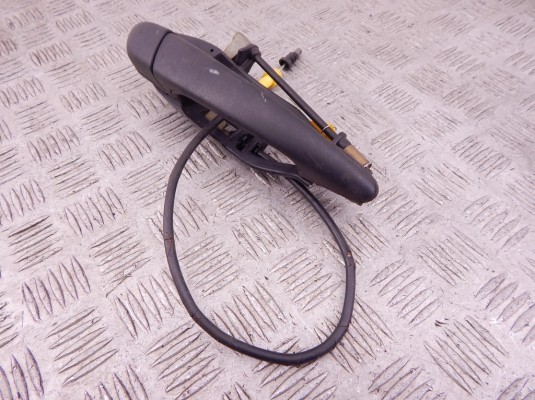 Ручка наружная передняя правая BMW 3-series (E46) 51 21 0 018 013 Ручка наружная передняя правая BMW 3-series (E46) 51 21 0 018 013