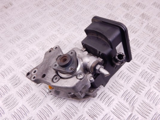 Насос гидроусилителя руля BMW X3-series (E83) 32 41 3 450 765